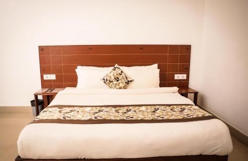 Dhikuli Resort | Swarn By Kundans Stays and Food