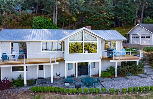 Rosario House | Sweeping Sound Views, Pet friendly, 3 Bedroom