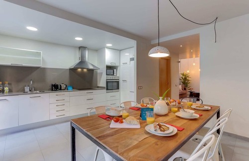 Hostafrancs Apartment | Sweett | Callao I - Three Bedroom Apartment, Sleeps 7