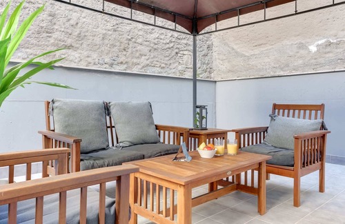 Hostafrancs Apartment | Sweett | Callao I - Three Bedroom Apartment, Sleeps 7