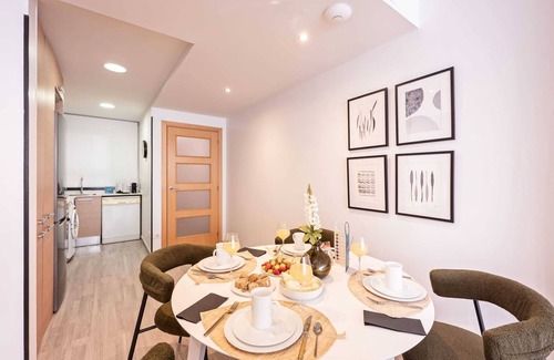La Nova Esquerra de l'Eixample Apartment | Sweett | Fira 401 - Two Bedroom Apartment, Sleeps 5