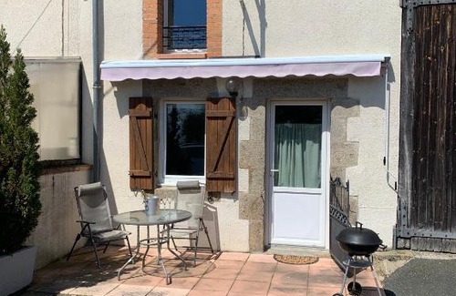 Trois-Fonds Apartment | Swift Studio