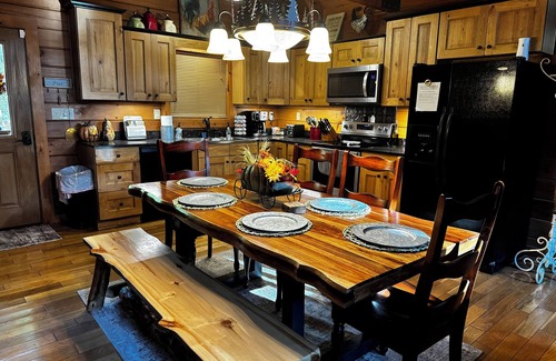 Falls of Rough Cabin | Swiftwater-Secluded Log Cabin-Falls Of Rough nnPrivate and Peacefulnn