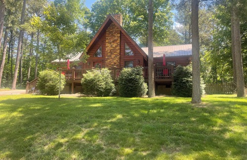 Falls of Rough Cabin | Swiftwater-Secluded Log Cabin-Falls Of Rough nnPrivate and Peacefulnn