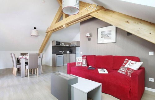 La Salle-les-Alpes Apartment | Swimming pool, parking, tv, ski locker, 37-46m², Serre Chevalier