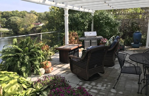 Iowa Falls House | Swinging Bridge Cottage