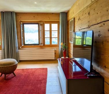 Latterbach House | Swiss Mountain-Valley View Lodge