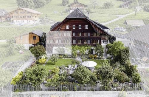 Latterbach House | Swiss Mountain-Valley View Lodge
