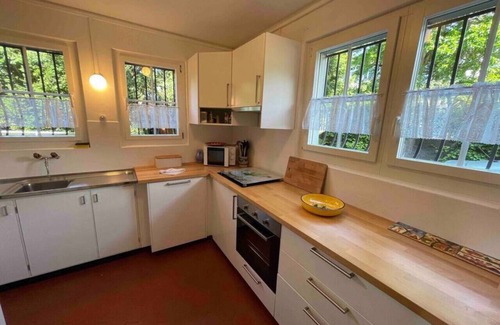 Hilterfingen Apartment | SwissHut Stunning Views Alps & Lake - Apart. Killinger