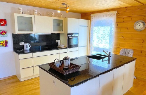 Sigriswil Apartment | SwissHut Stunning Views Alps & Lake - Apart. Felden