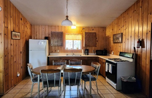 Pinetop-Lakeside Cabin | Sycamore Cabin at Lazy Oaks Resort