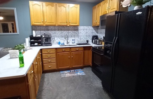 Sylvan Beach House | Sylvan's Sunkissed Sandcastle. 2 blocks from the beach