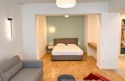 Plaka Apartment | Syntagma Spacious Residence