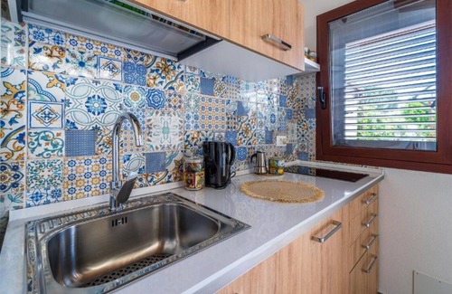 Arenella Apartment | Syracuse sea