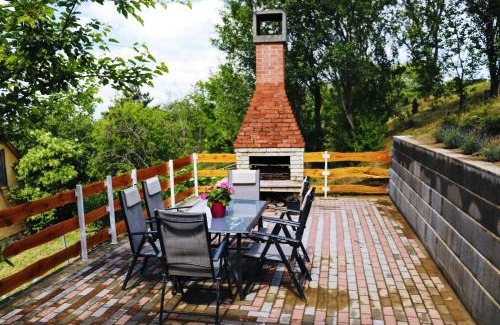 Baj House | Szőlőskert Vendégház