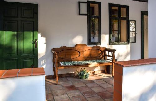 Szentes Bed & Breakfast | Szin-es Vendeghaz