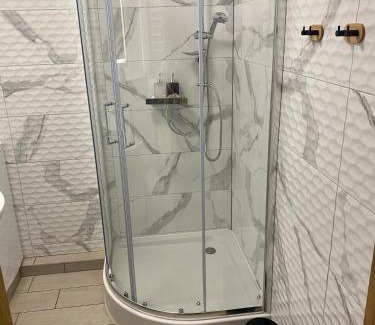 Glogow Apartment | Szmaragdowy Zakątek