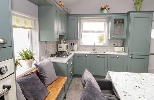 Wild Atlantic Way Cottage | TÍ COILÍN MHAC, pet friendly in Lettermore, County Galway