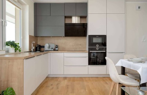 Stare Miasto Apartment | Tęczowa 91 Wrocław | Spacious Apartment | Parking