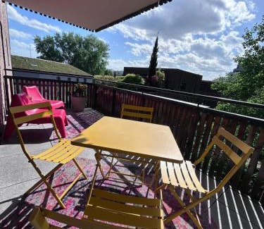 Neudorf Est Apartment | T2 - Balcon -15 min centre ville et Allemagne