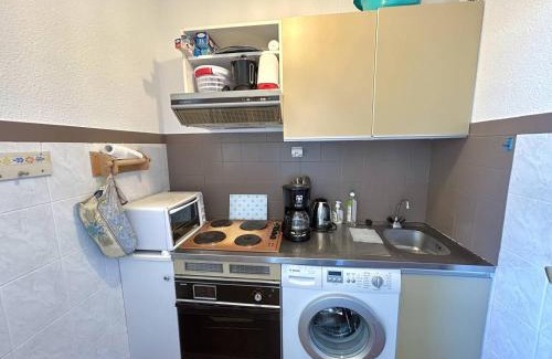 Argeles Plage Apartment | T2 Cabine près de la plage avec parking à Argelès-sur-Mer - FR-1-388-246