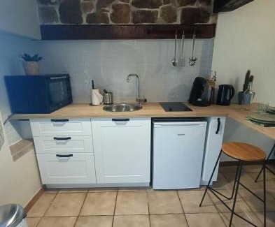 Sollies-Ville Apartment | T2 chaleureux au coeur d'un village pittoresque