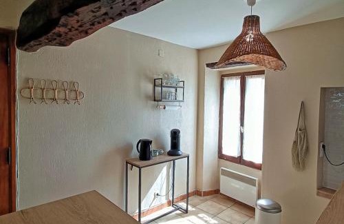 Sollies-Ville Apartment | T2 chaleureux au coeur d'un village pittoresque