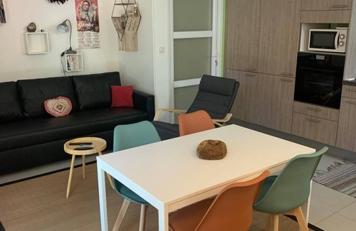 Istres House | T2 house "le Cabanon Joli" ideal for business trips or holidays