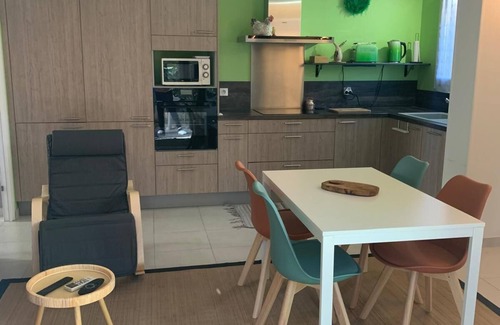 Istres House | T2 house "le Cabanon Joli" ideal for business trips or holidays