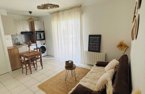 Saint-Vincent-de-Tyrosse Apartment | T2 in residence with swimming pool 15 min from the beaches