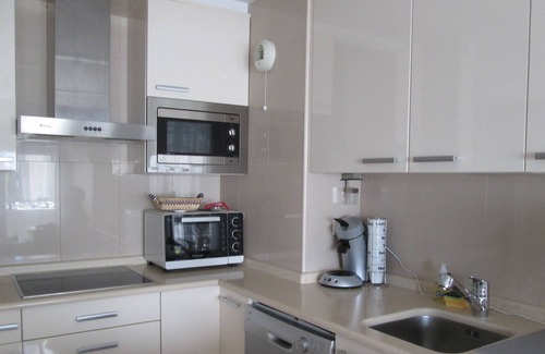 Hendaye Apartment | T2 MAGNIFICENT PORT VIEW, PARKING, BEACH 100m, SWIMMING POOL, WIFI, THALASSO 50m