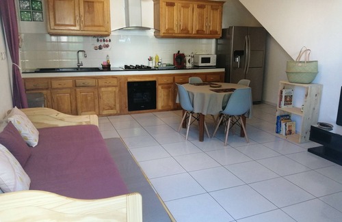 Saint-Paul Apartment | T2 Passiflore, 5min from beaches and shops