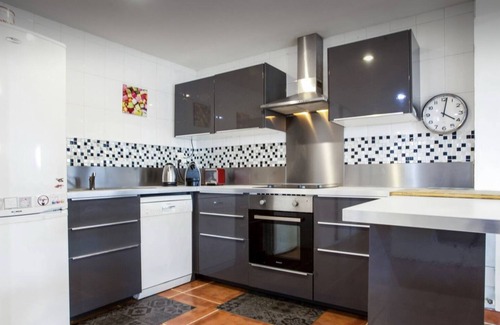 Ciboure Apartment | T3 90M2 CONTEMPORARY DECORATION GARDEN LEVEL