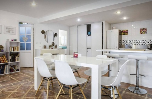 Ciboure Apartment | T3 90M2 CONTEMPORARY DECORATION GARDEN LEVEL