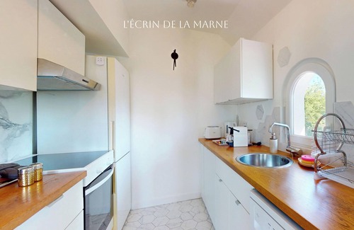 Le Port sous la Lune Apartment | T3 apartment overlooking the Marne in Nogent sur Marne near Paris & Disney