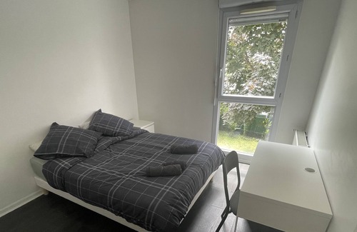 Buers Apartment | T5, 4 Chambres, Gratte Ciel, Villeurbanne Tout Équipé