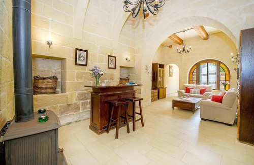 Ta' Għammar House | Ta Gananz Holiday Home