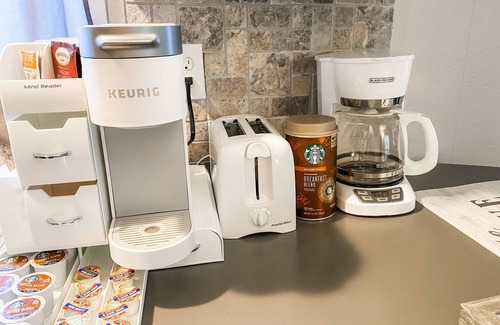 Midland House | Tacoma Hidden Gem 1Bed/1bath w/ Kitchen and Laundry