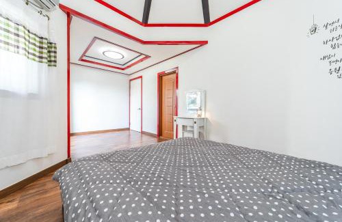 Pamnamujae House | Taean Anmyeondo Geuttaegeu Pension