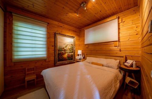 Taean House | Taean Leo Minbak