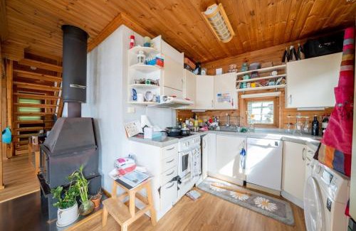 Taean House | Taean Leo Minbak