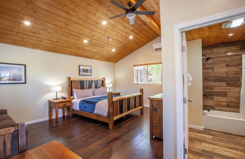 Idyllwild Hotel | Tahquitz Pines Retreat