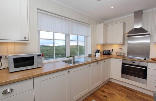 Baleshare Cottage | TAIGH GORM, family friendly, character holiday cottage in Balivanich