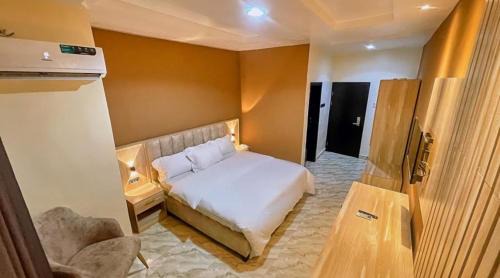 Lagos Hotel | Taiwo Anuoluwapo Airport Hotels