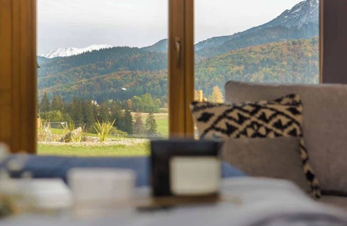 Koscielisko Apartment | Take a breather in a tranquil mountain enclave