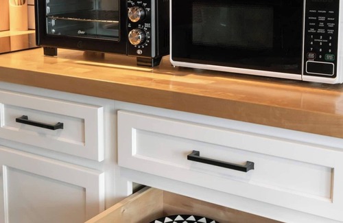 Centerville Cabin | Take it easy at this unique and tranquil getaway.