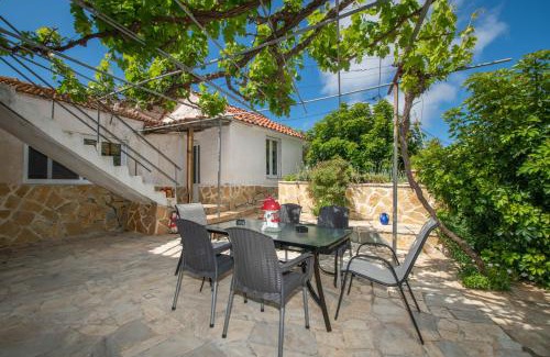 Maries Apartment | Take me Home country home by "elite"