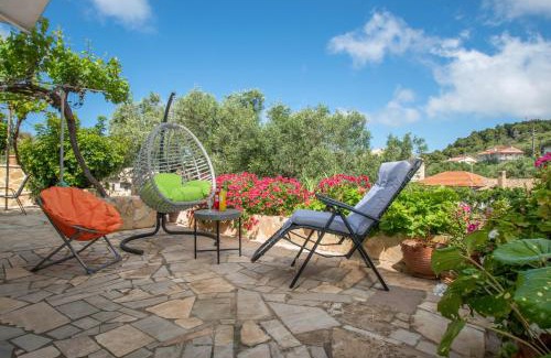 Maries Apartment | Take me Home country home by "elite"