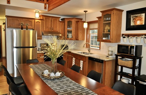 Altmar Cabin | Take me to the Trees! Lakefront on Autumn Lake, 3min to Salmon River