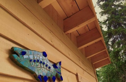 Susitna North Condo | Talkeetna Sliver Cabin at Montana Creek & Sauna